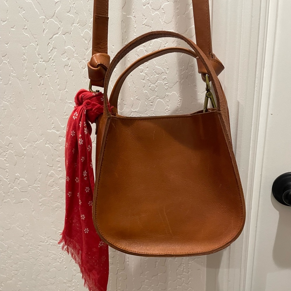 Madewell Sydney Shoulder Bag